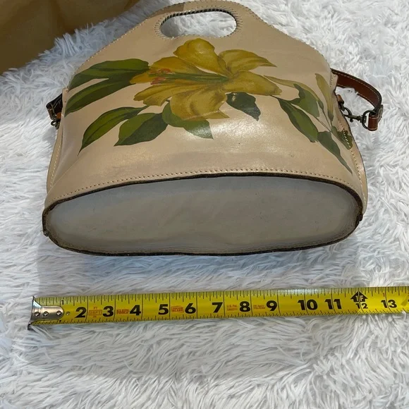 PATRICIA NASH Tan and Brown FLOWER  Leather Bag WITH DUST BAG  SOME SMALL MARKS - Picture 12 of 13